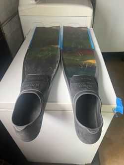 Carbon tech used Fins for sale