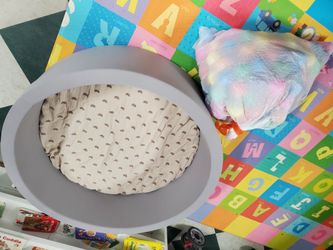 Ball pit with Balls