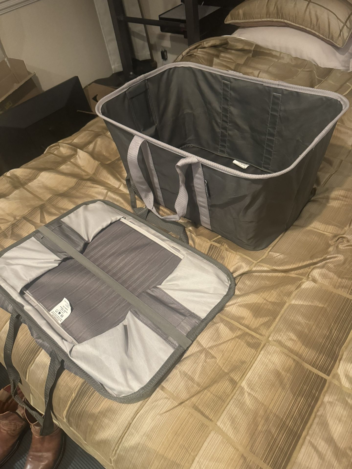 2x Collapsible Laundry Basket $10 each 