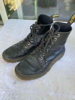 Dr. Martens Luana Black Leather 7-Eyelet Lace-up Boots Women's Size 7