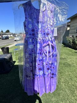 Isabella inspired Kid’s costume