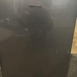 Whirlpool Mini Fridge 