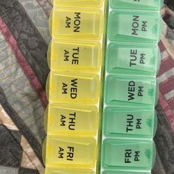 Organizador semanal de pastillas (7 días), 2 veces al día, estuche de píldoras AM/PM y planificador, recipientes portátiles de vitaminas para viajes (