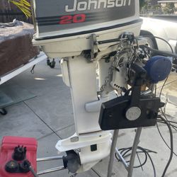 JOHNSON 20HP 2-Stroke OUTBOARD MOTOR 