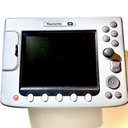 RAYMARINE E80 E02011 8.4" LCD DISPLAY UNIT