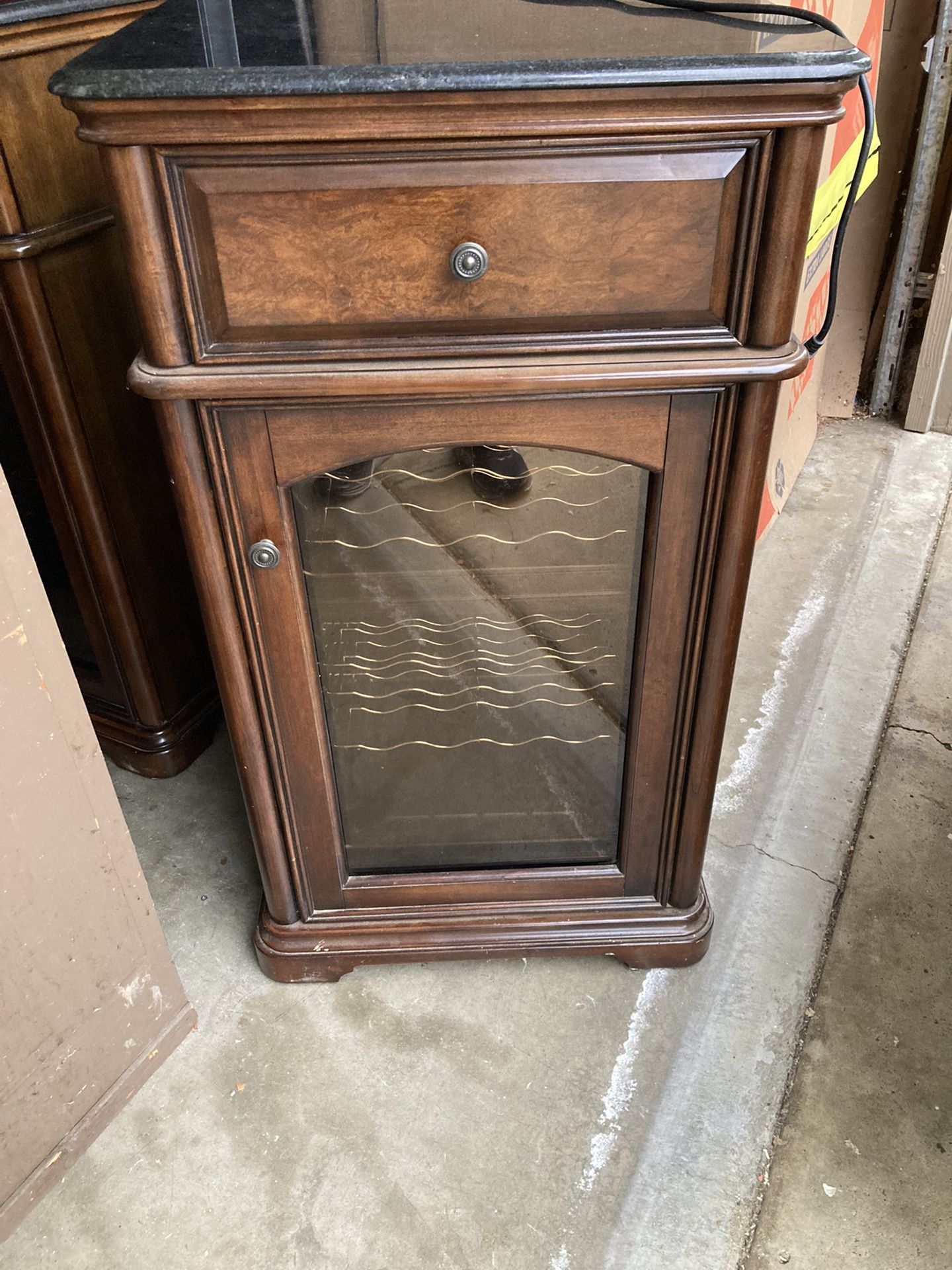 Wood Cabinet Wine Refrigerator