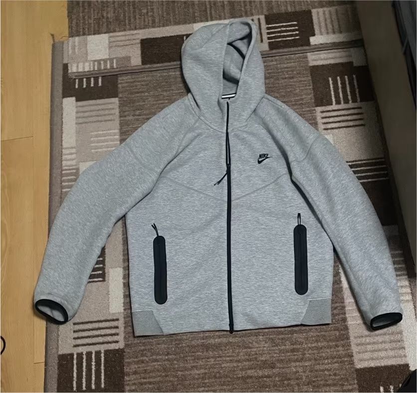Nike Tech Fleece Jacket Grey