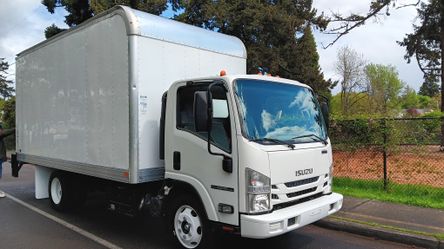 2022 Isuzu NPR Box Truck