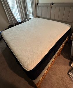 King Mattress, Frame, Headboards, Bunkie Boards - Stearns & Foster