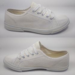 Old Navy White Canvas Women Shoes Size 6 Great Condition!!