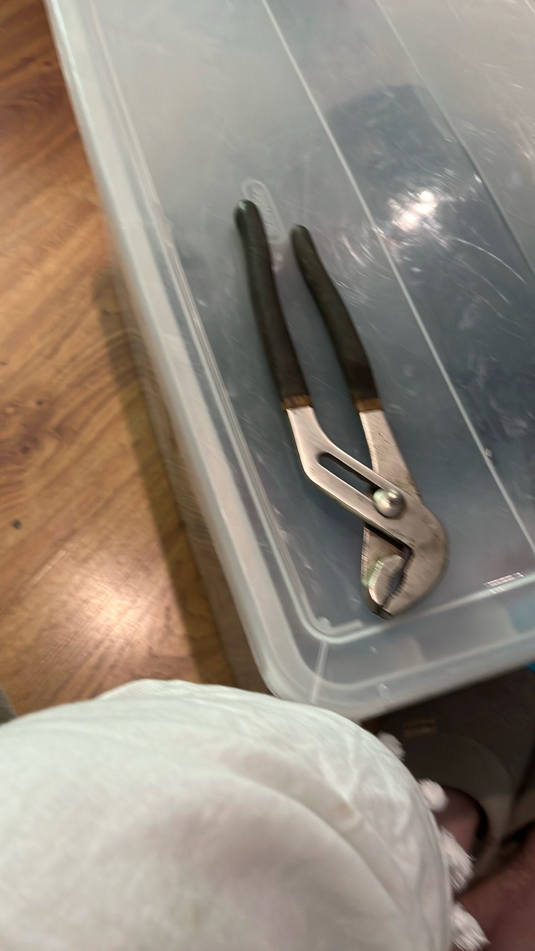 Pliers
