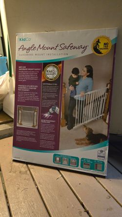The KidCo Angle Mount Safeway Gate (Model G2100)