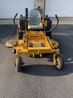 Hustler z zero turn mower 52