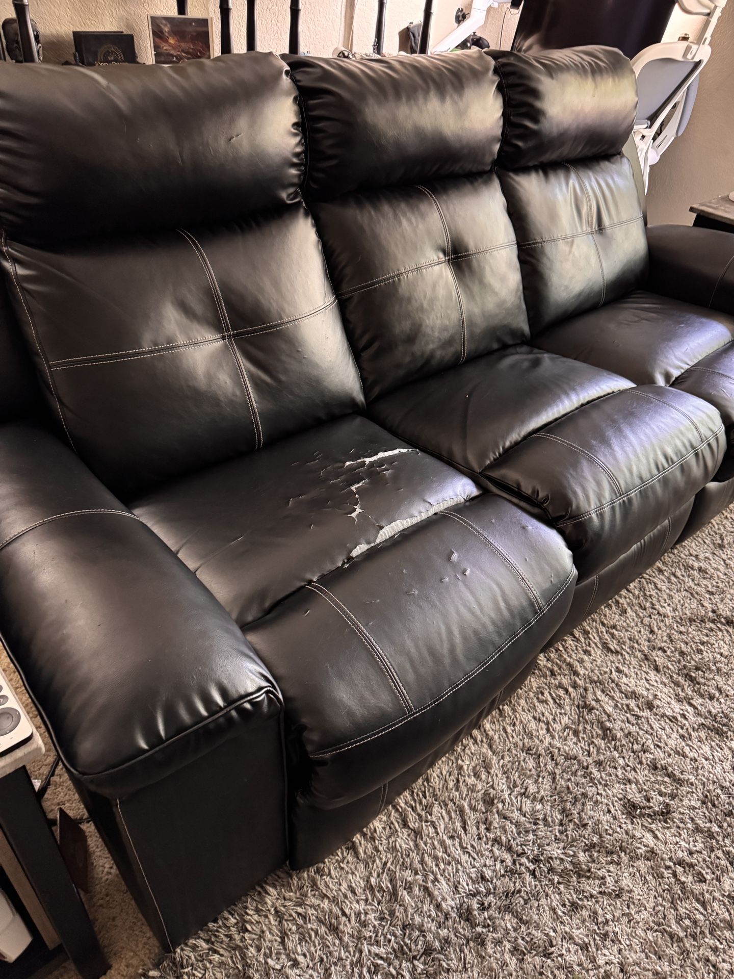 3 Seat Recliner Couch