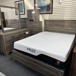 MLily Queen Mattress. 🚚WE DELIVER🚚