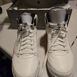 Air Jordan 5 Retro – New
Men’s Size 10.5
Color: Sail / Orange Blaze
Style code: DC1060-100