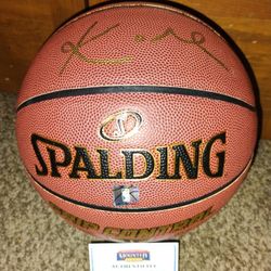 Kobe Bryant Sign Basketball