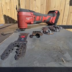 Milwaukee Multi-Tool M18 W/Battery