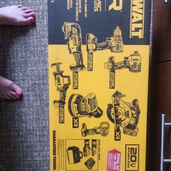 Full Set Of Dewalt Tools BRAND NEW NEVER USED 