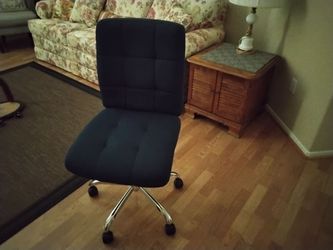 Desk chair