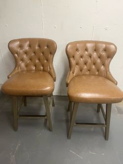 Pair of Camel Tufted Counter Stools – Nailhead Trim – Excellent Condition