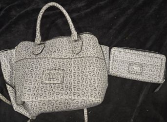 Guess Purse And Wallet