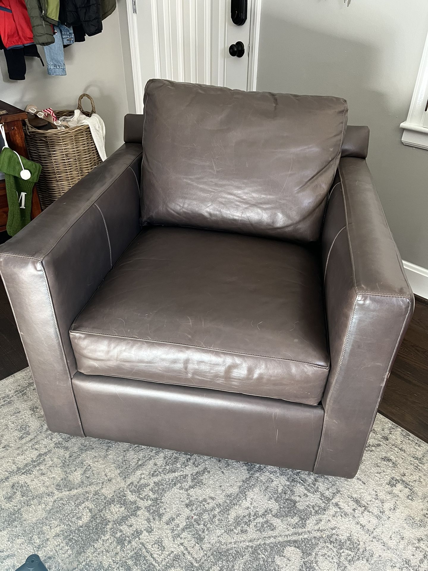 Leather Chair Crate And Barrel 