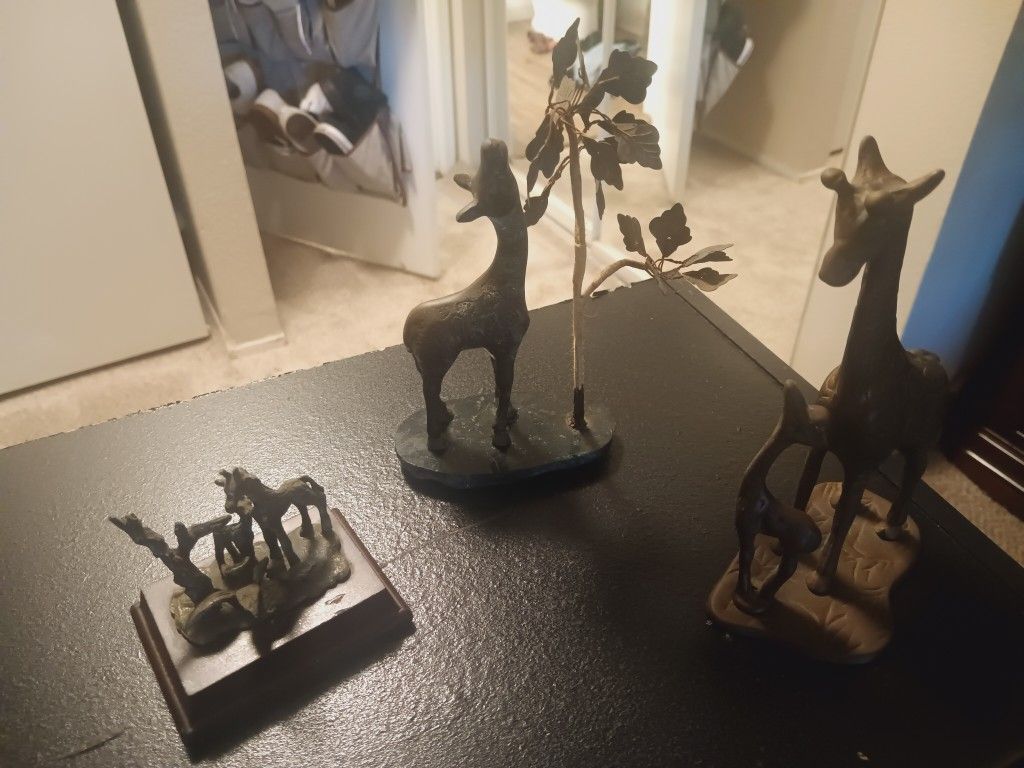 Giraffe Brass Figures.