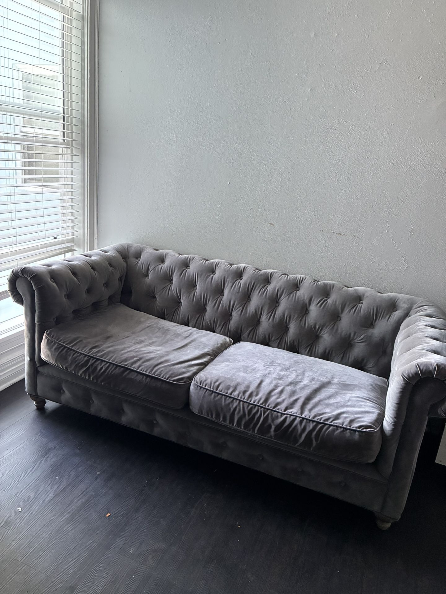 Gray Couch – Great Condition