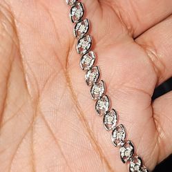 Beautiful 925 Silver Cat Eye Bracelet With Natural Diamonds
