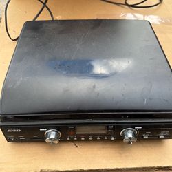 Jensen Digital 3-Speed Stereo Turntable with MP3 Encoding and AM/FM Receiver