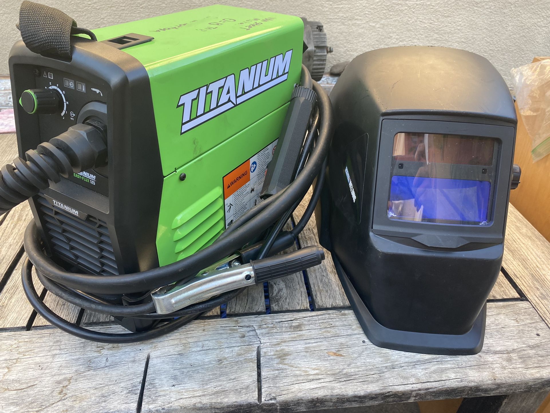 Titanium 125 Welder And Helmet