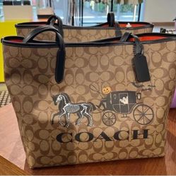 Coach Halloween tote and pumpkin driver coach wagon new