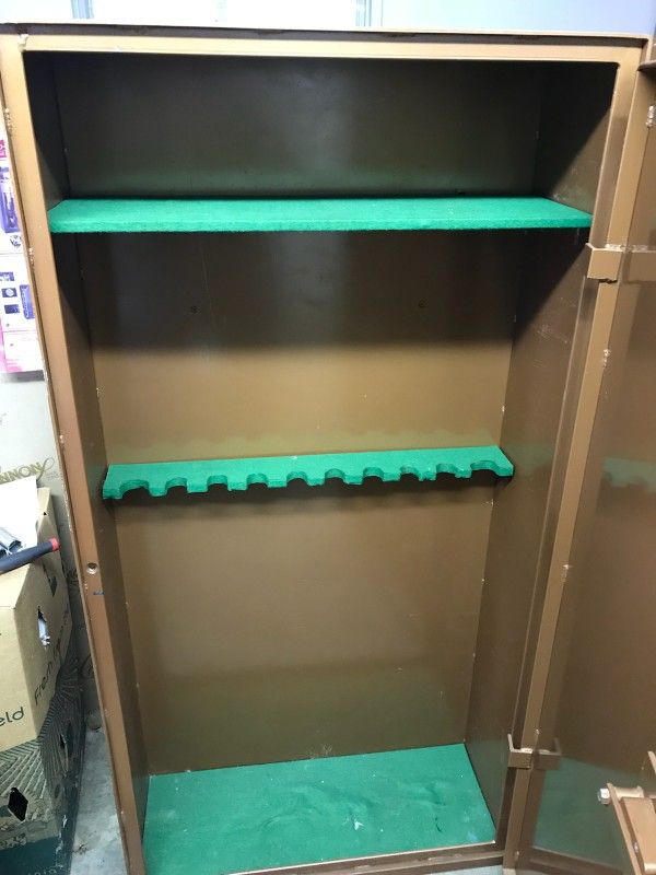 Kingsbery 10 rifle gun safe