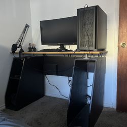 Custom Gaming Desk