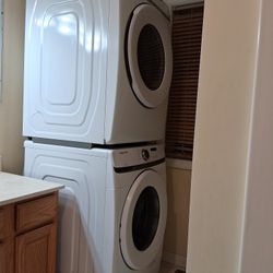 SAMSUNG WASHER & DRYER