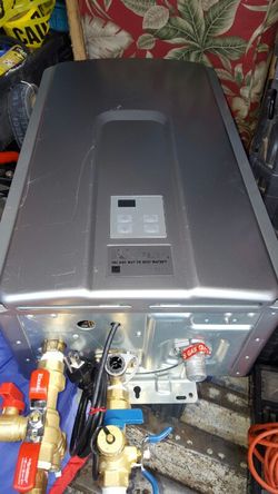 Rinnai RL75i 180,000 BTU, Non-Condensing Indoor Tankless Water Heater  (Natural Gas) for Sale in Seattle, WA - OfferUp