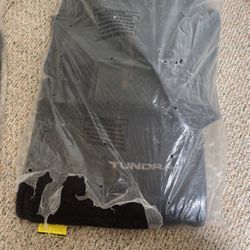 ‘12 Tundra C/D-CAB 4PC Black AWM