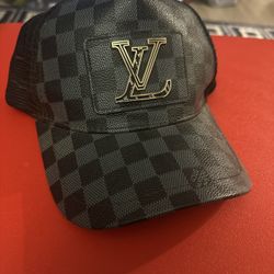 Louis Vuitton Snap Back 