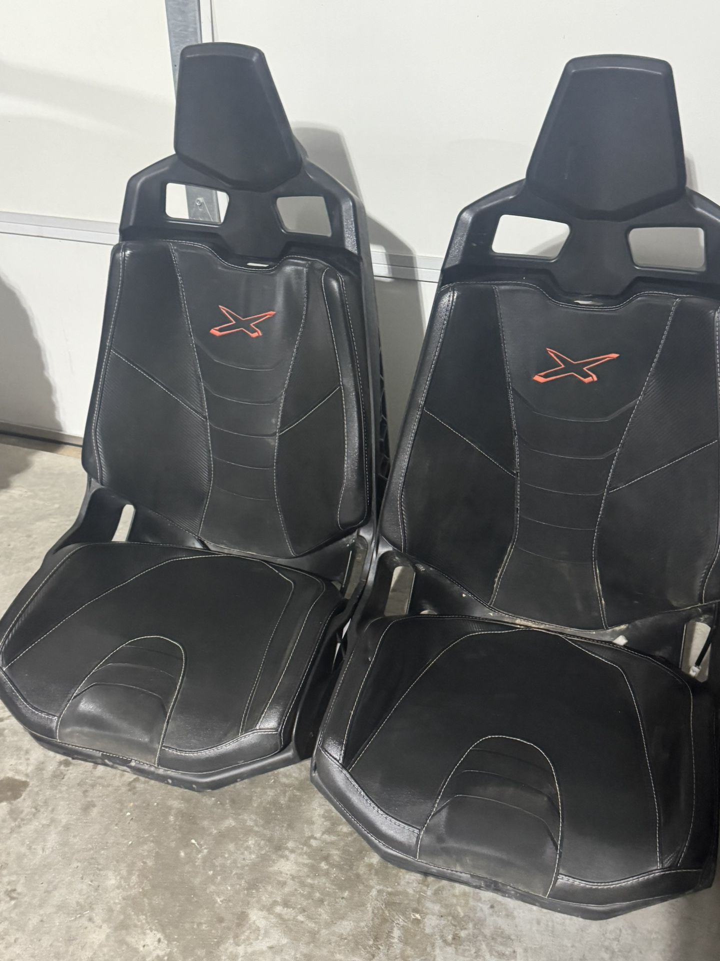 2023 maverick x3 xds seats