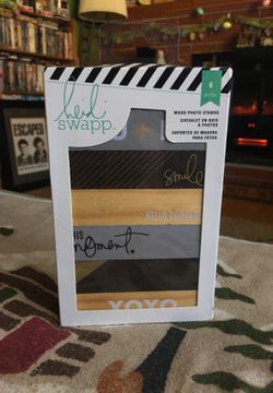 Brand New Heidi Swapp Wood Photo Stands 6 Pc