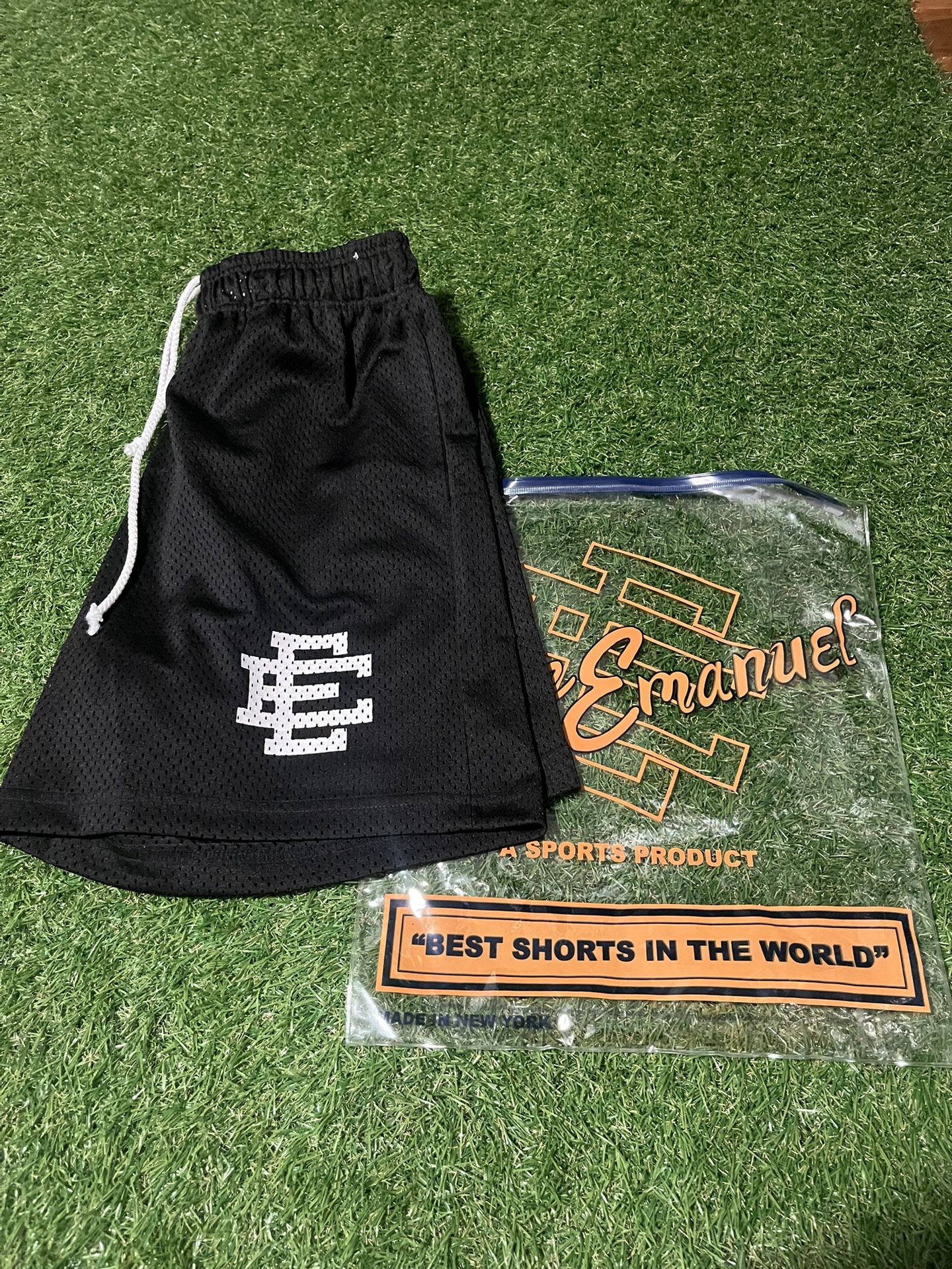 *BRAND NEW* ERIC EMANUEL EE SHORTS “BLACK/WHITE” M