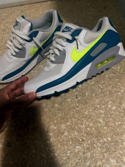 Nike Air Max 90 Sneakers