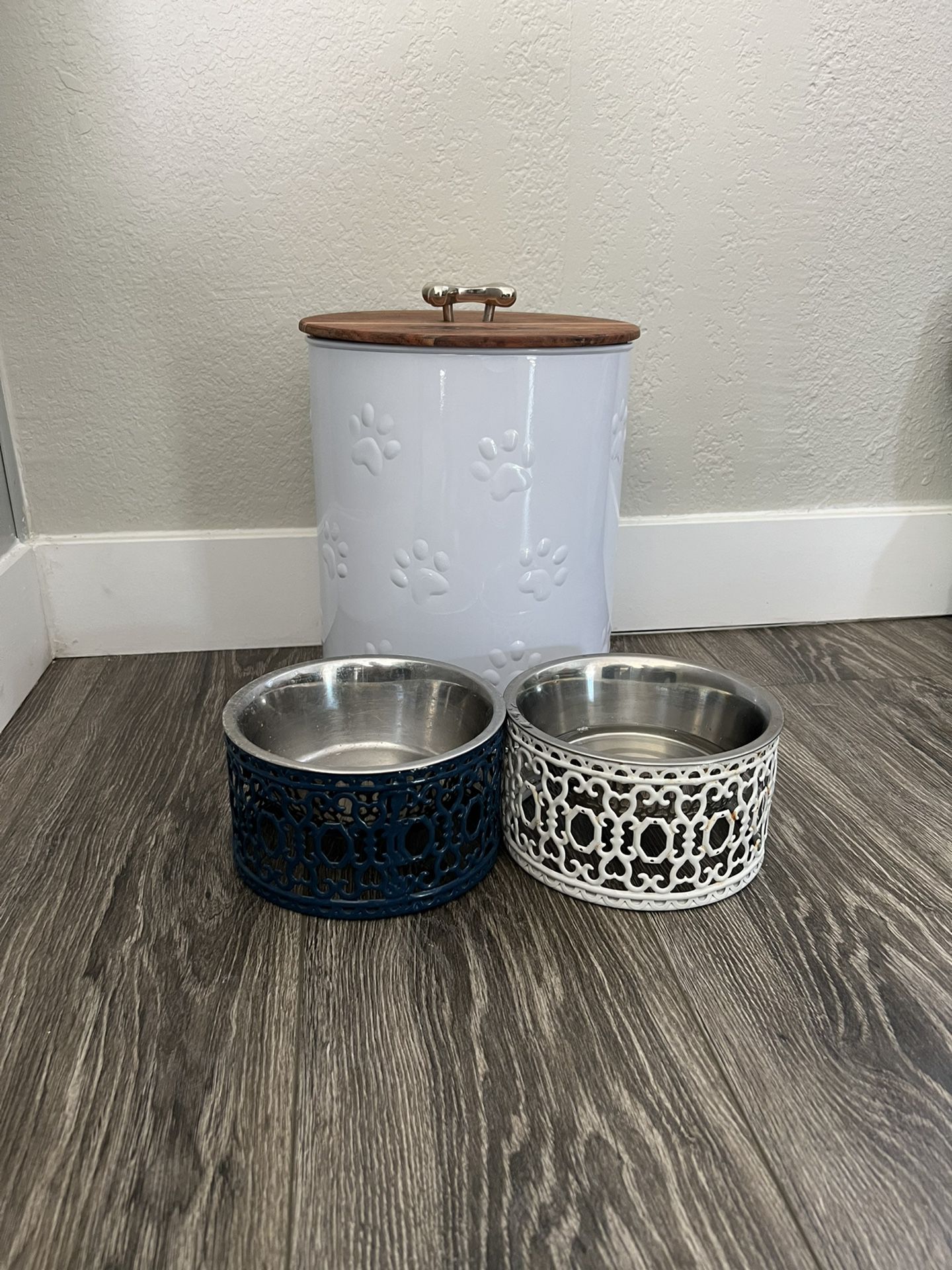 Pet Food And Water Bowls And Food Container