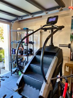 Stairmaster With Big Touchscreen Console Like New (value $6000)