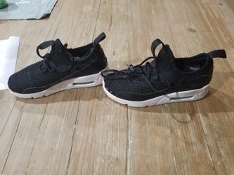 Size 3.5 youth air max