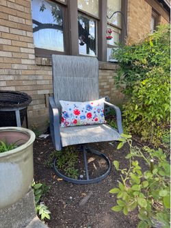 Swivel Patio Chair