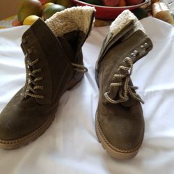 Women Boots Size 10 