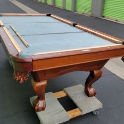 Pool Table 8ft Bruinswick ( Free Delivery & Set Up & New Color Felt Of Your Choice