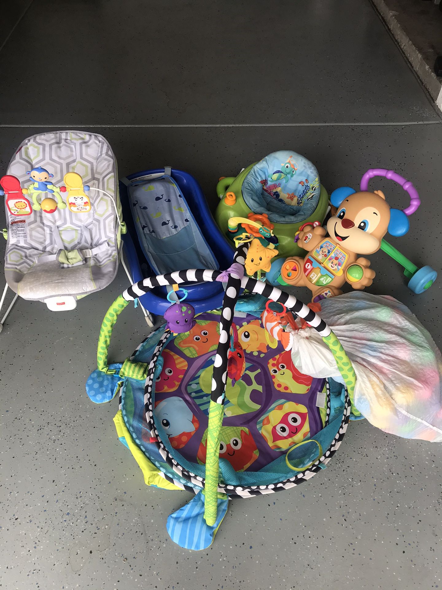 Lot of Baby/Toddler toys, good shape, CLEAN!